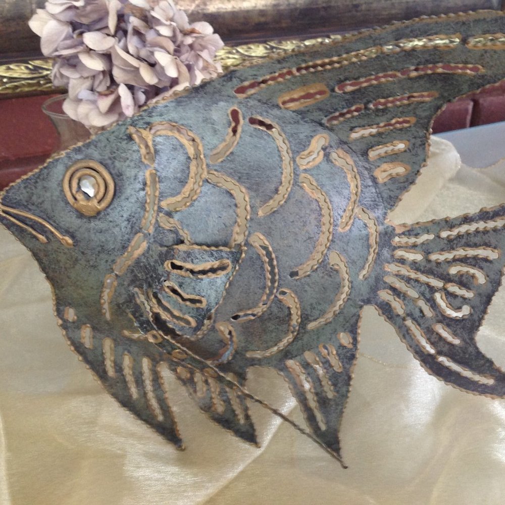 Metal Candle Holder Fish in Green & Gold Trim